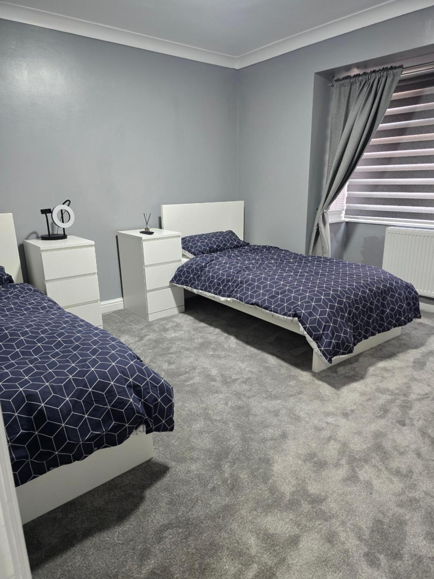 Manchester - House - Sleeps 6 - Parking - Garden 外观 照片